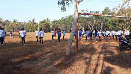 Latihan Perdana Paskibraka di Lapangan Terong