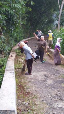 Semangat Warga Pencitrejo Menjaga Kebersihan Lingkungan