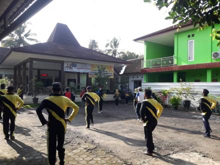 Senam Pamong Kalurahan Terong 