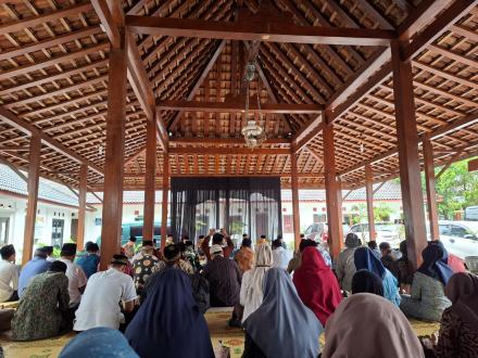 Hujan Deras Tak Surutkan Semangat Pengajian Lintas Sektor Dlingo