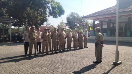 Pimpin Apel Pagi Senin, Lurah Terong Sampaikan Tiga Agenda Penting Kalurahan